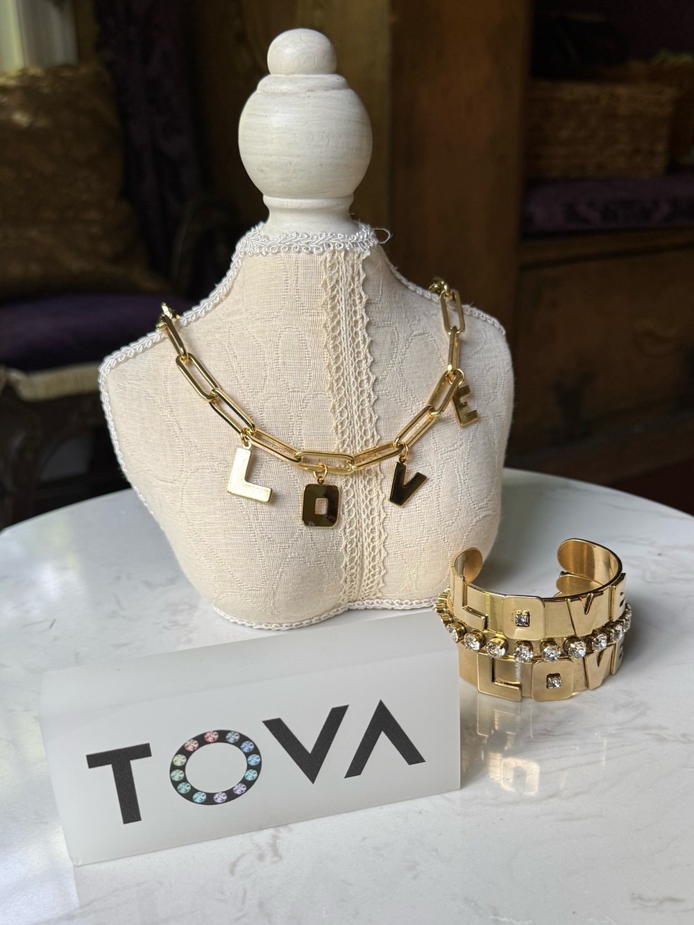 TOVA link Gold 'LOVE' Charm Chain necklace
